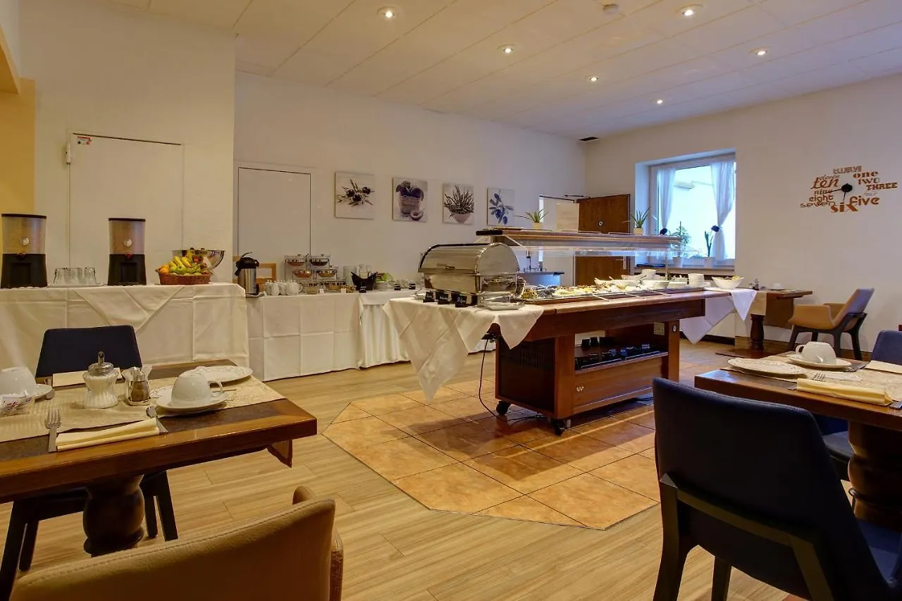 Sure Hotel By Best Western Ambassador Duesseldorf 3*, Dusseldorf