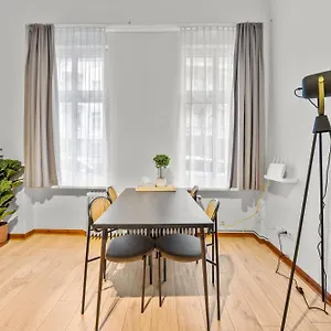 https://apartments-in-schoeneberg-berlin.find-berlin-hotels.com
